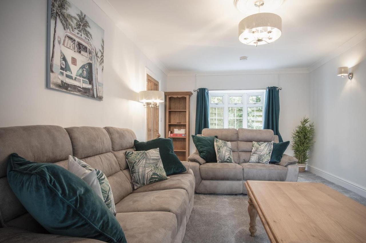 Pendeilo Villa - 5 Bedroom Holiday Home - 암로스 외부 사진