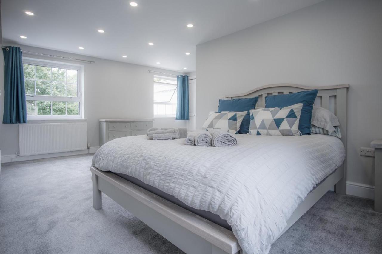 Pendeilo Villa - 5 Bedroom Holiday Home - 암로스 외부 사진