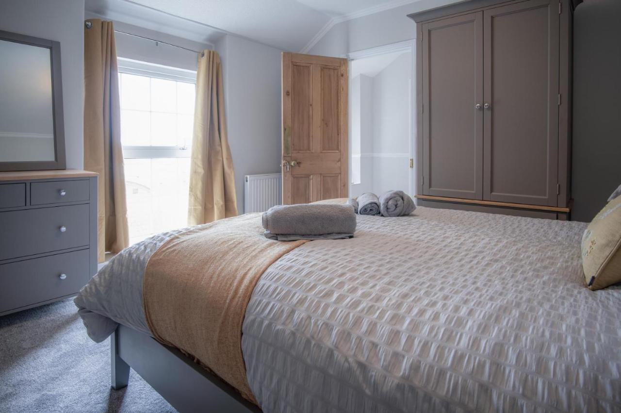 Pendeilo Villa - 5 Bedroom Holiday Home - 암로스 외부 사진